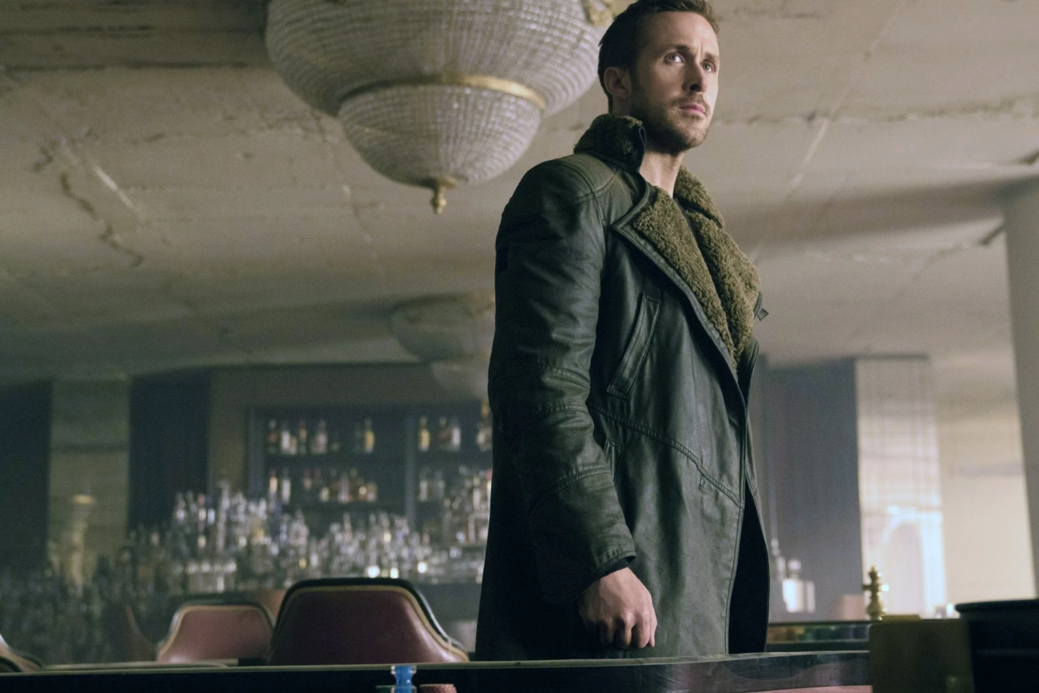 Ryan Gosling's Blade Runner 2049 Trench Coat 6 Ryan Gosling's Blade Runner 2049 Trench Coat - Image 4